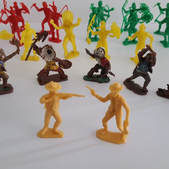Vintage Plastic Toys Native American and Cowboy Figures - Picture 10 of 14